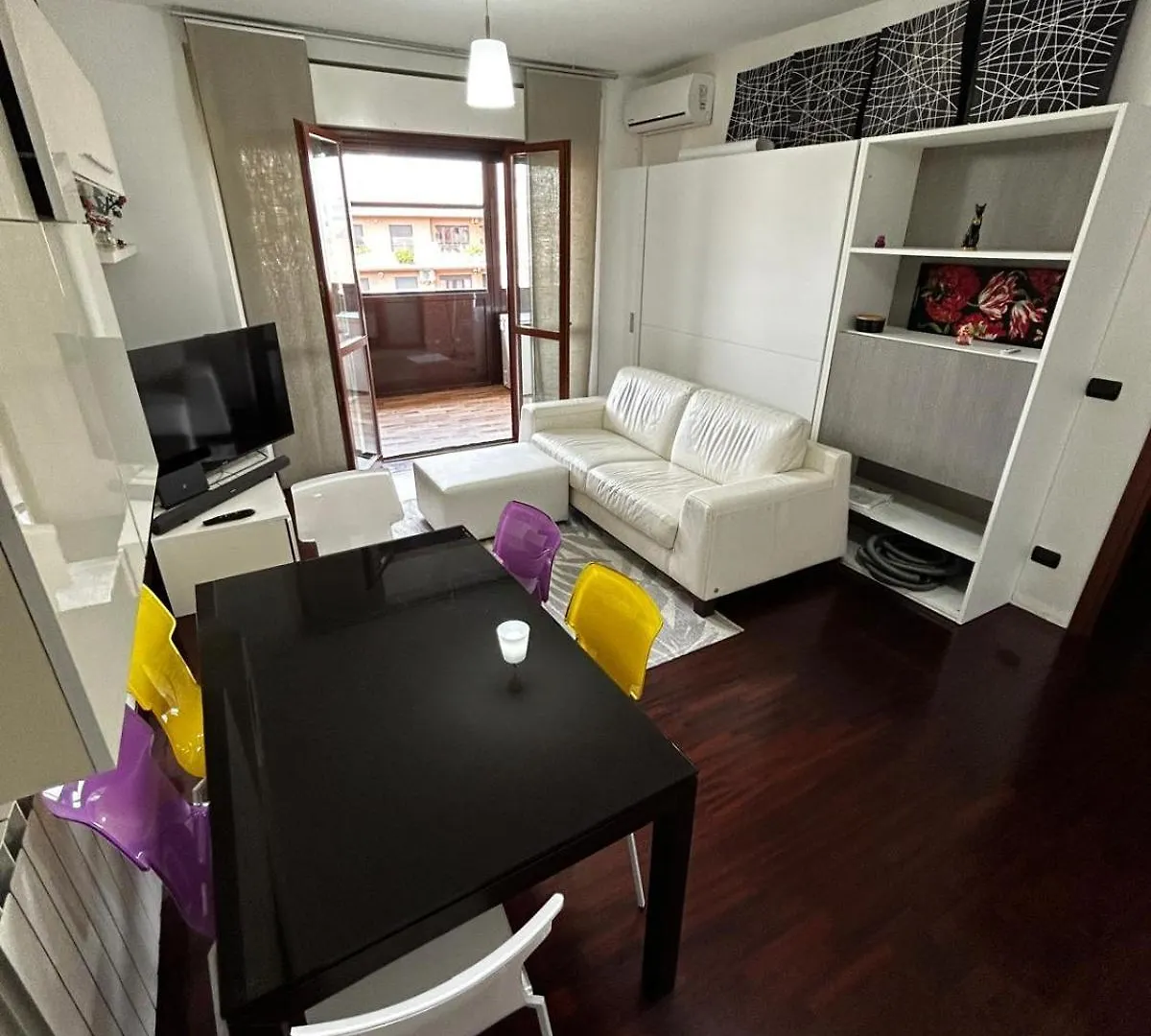 Fiumicino Relax House 아파트